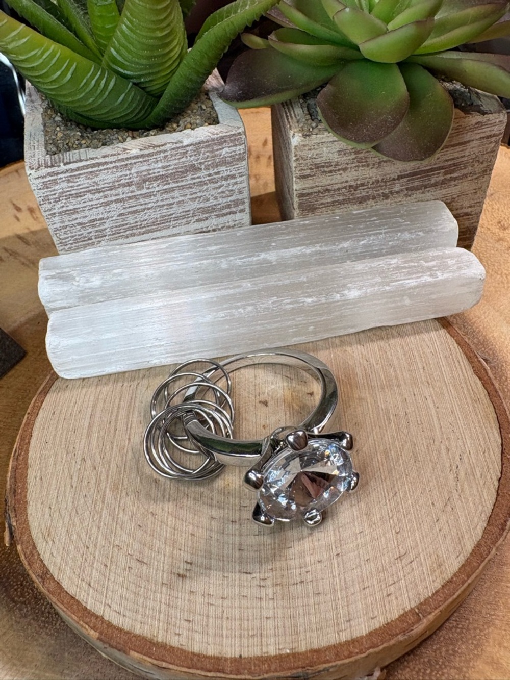 Silver-Tone Ring Key Ring 💍🩶